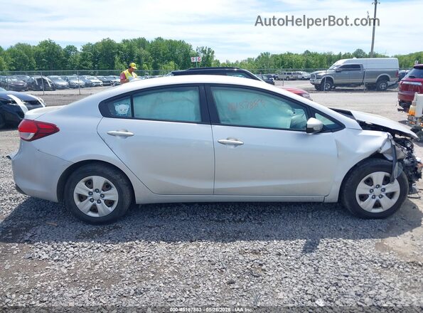 3KPFL4A79HE026216 2017 KIA FORTE Silver Widok wnętrza 360 stopni