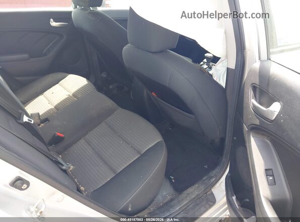 3KPFL4A79HE026216 2017 KIA FORTE Silver Widok naklejki z numerem VIN