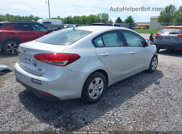 3KPFL4A79HE026216 2017 KIA FORTE Silver Tył prawy