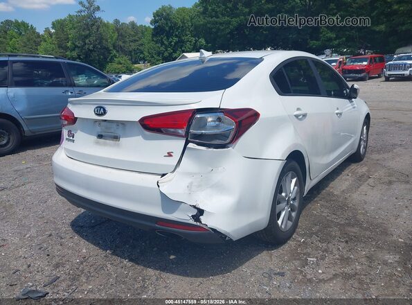3KPFL4A79HE106096 2017 KIA FORTE White Widok z przodu