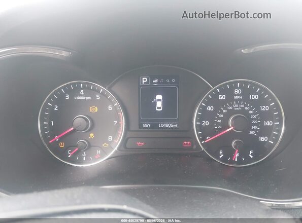 3KPFL4A79JE212828 2018 KIA FORTE White 
