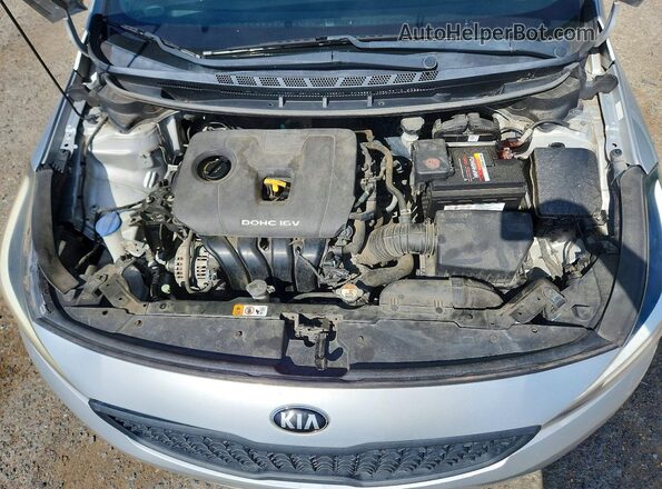 3KPFL4A7XJE214538 2018 KIA FORTE Silver 
