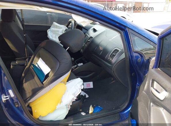 3KPFL4A7XJE250696 2018 KIA FORTE Blue წინა სალონის ხედი