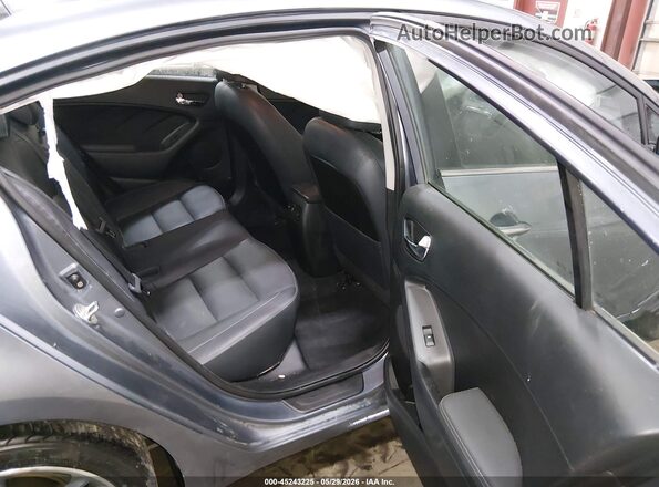 3KPFL4A8XHE110666 2017 KIA FORTE Blue Widok naklejki z numerem VIN