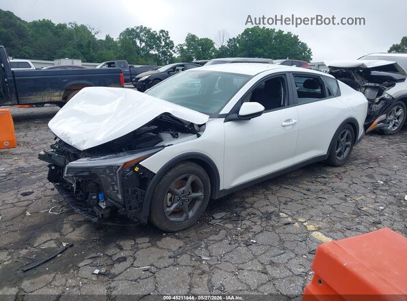 3KPFT4DE0SE022220 2025 KIA K4 White Передня ліва чверть