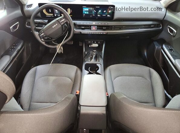 3KPFT4DE0SE089237 2025 KIA K4 Red 