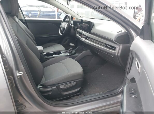 3KPFT4DE0SE162249 2025 KIA K4 Серый Вид салона спереди