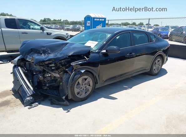 3KPFT4DE1SE216982 2025 KIA K4 Black Vista tres cuartos delantera izquierda