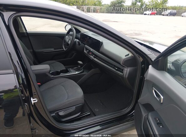 3KPFT4DE2SE003779 2025 KIA K4 Black წინა სალონის ხედი