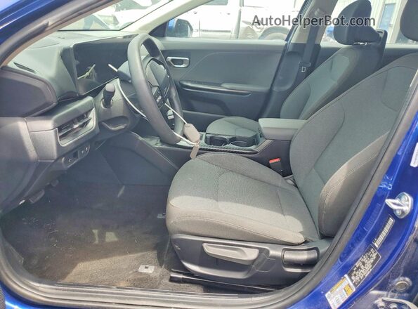 3KPFT4DE2SE064050 2025 KIA K4 Blue წინა სალონის ხედი