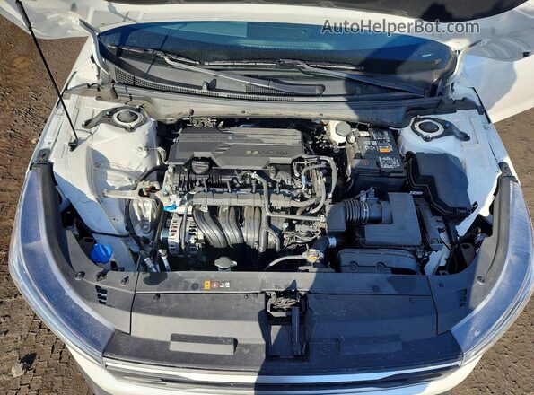 3KPFT4DE2SE089563 2025 KIA K4 Белый Вид задней части салона