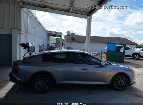 3KPFT4DE2TE262628 2026 KIA K4 Gray უკანა სალონის ხედი
