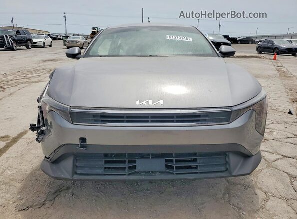 3KPFT4DE3SE012359 2025 KIA K4 Silver Դիմացի տեսք