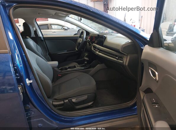 3KPFT4DE3SE177912 2025 KIA K4 Blue Вид салону спереду