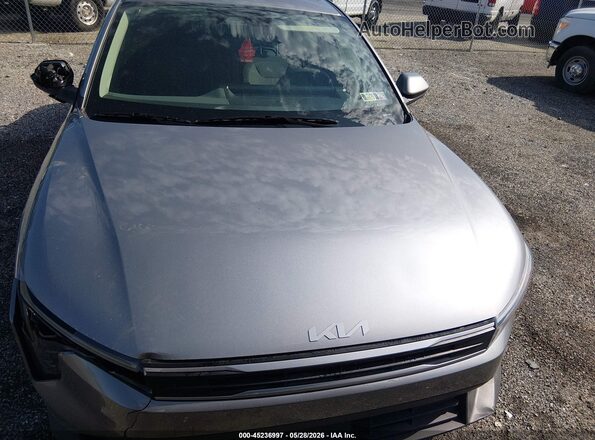 3KPFT4DE3SE218409 2025 KIA K4 Gray Սարքավորումների վահանակի տեսք