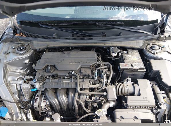 3KPFT4DE3SE218409 2025 KIA K4 Gray Հետևի տեսք