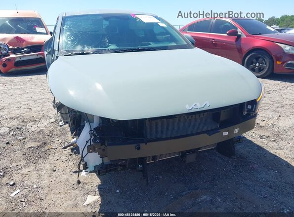3KPFT4DE3SE226896 2025 KIA K4 Gray Սարքավորումների վահանակի տեսք