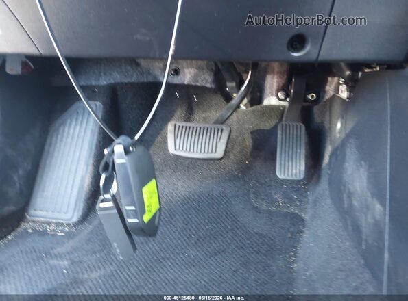 3KPFT4DE3SE226896 2025 KIA K4 Gray Առջևի վահանակի տեսք