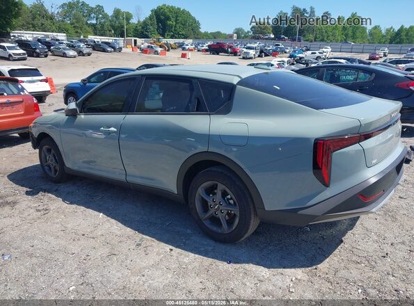 3KPFT4DE3SE226896 2025 KIA K4 Gray Սալոնի 360 աստիճան տեսք