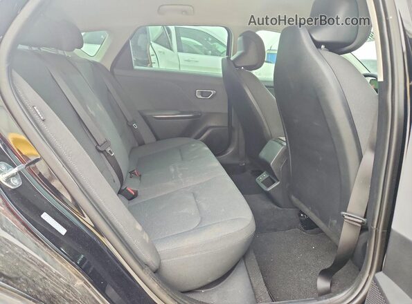 3KPFT4DE4SE019711 2025 KIA K4 Black უკანა სავარძლების ხედი