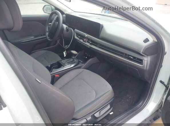 3KPFT4DE5TE289323 2026 KIA K4 Green Vista interior delantera