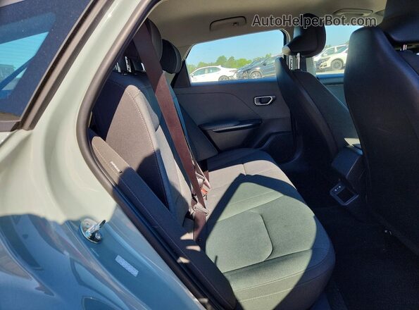 3KPFT4DE6SE103898 2025 KIA K4 Silver Rear seats view