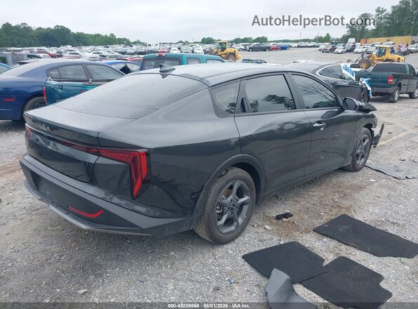 3KPFT4DE6SE167066 2025 KIA K4 Black Задня права чверть