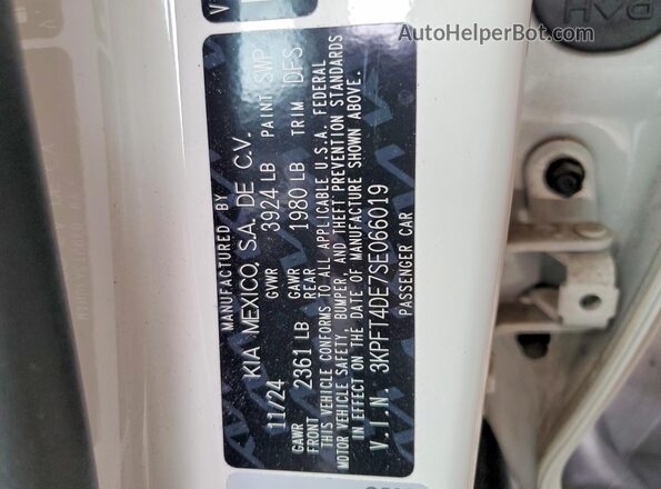 3KPFT4DE7SE066019 2025 KIA K4 Белый Вид подкапотного пространства