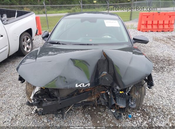 3KPFT4DE7SE083256 2025 KIA K4 Black Вид задньої частини салону