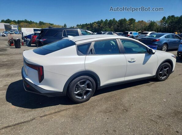 3KPFT4DEXSE113723 2025 KIA K4 White Հետևի աջ