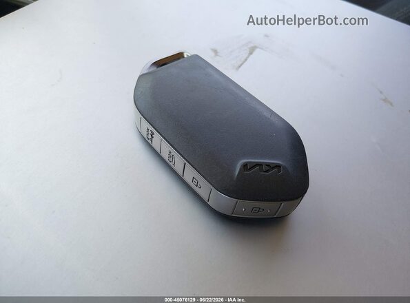 3KPFU4DE0SE025342 2025 KIA K4 White Dashboard view
