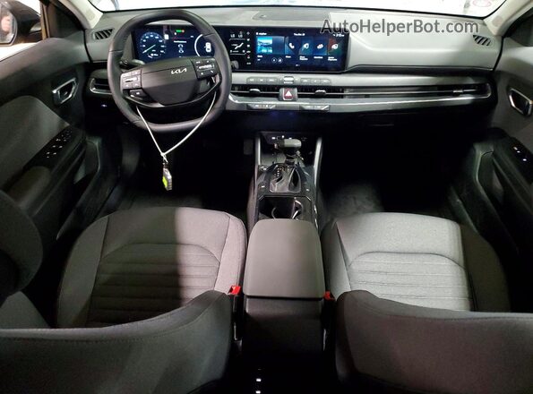 3KPFU4DE2SE023639 2025 KIA K4 Gray Dashboard view