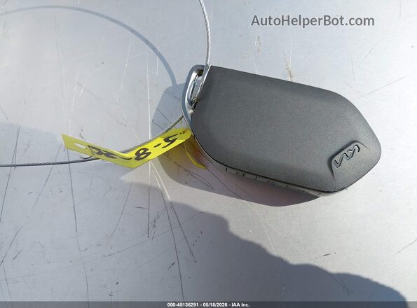 3KPFU4DE4SE186776 2025 KIA K4 Красный Вид панели приборов