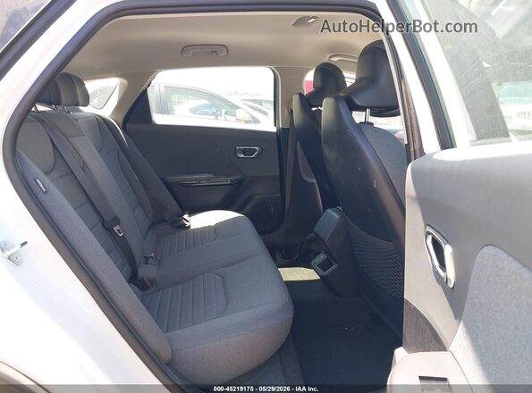3KPFU4DE5SE006480 2025 KIA K4 White Вид наклейки з VIN-кодом