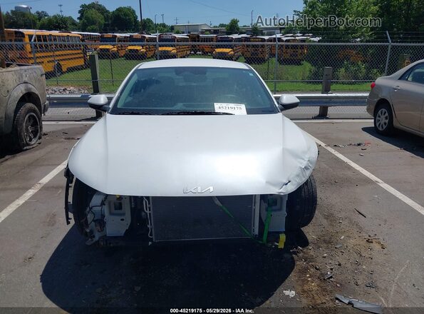 3KPFU4DE5SE006480 2025 KIA K4 White Вид задньої частини салону