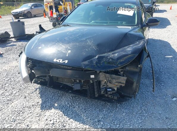 3KPFU4DE8SE012306 2025 KIA K4 Black Widok z przodu