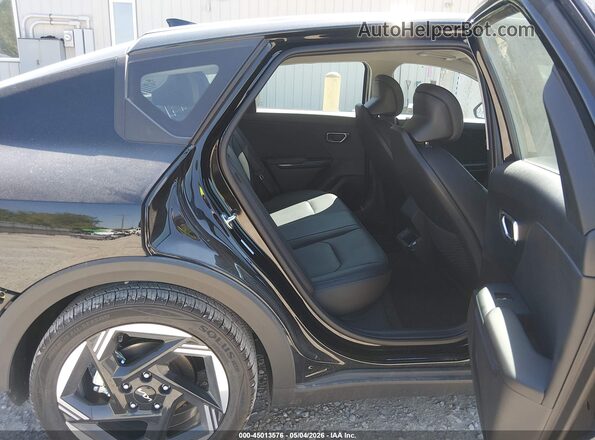 3KPFU4DEXTE285359 2026 KIA K4 Black VIN կոդի պիտակի տեսք