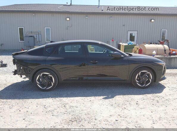 3KPFU4DEXTE285359 2026 KIA K4 Black Սալոնի հետևի տեսք
