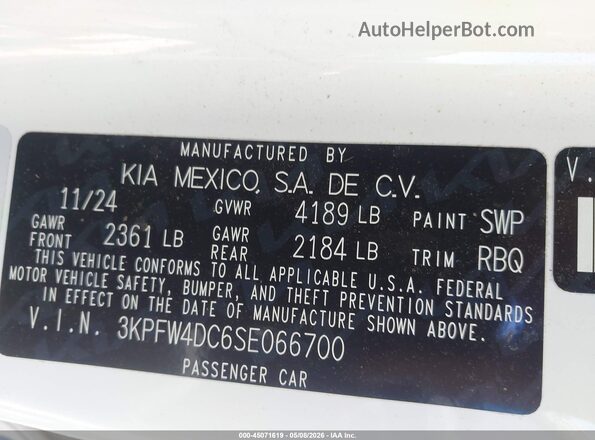 3KPFW4DC6SE066700 2025 KIA K4 White Շարժիչի բաժամունքի տեսք