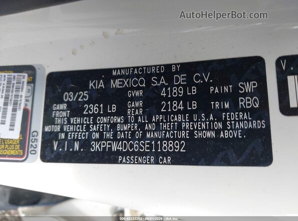 3KPFW4DC6SE118892 2025 KIA K4 White ძრავის განყოფილების ხედი