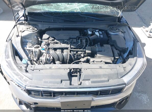 3KPFW4DEXSE043096 2025 KIA K4 Gray Հետևի տեսք