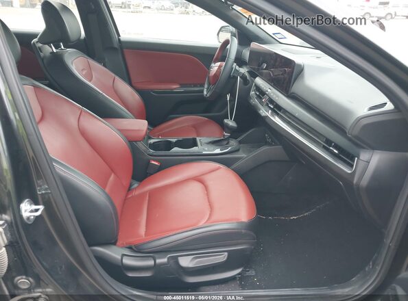 3KPFW4DEXSE144414 2025 KIA K4 Gray წინა სალონის ხედი