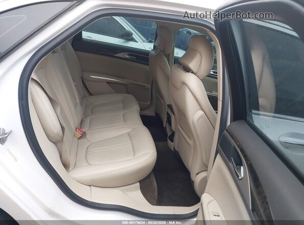 3LN6L2G94GR631695 2016 LINCOLN MKZ White Widok naklejki z numerem VIN