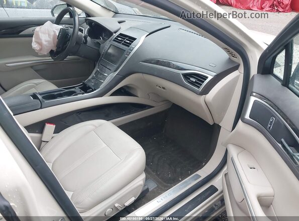 3LN6L2LUXGR623529 2016 LINCOLN MKZ HYBRID Cream Widok wnętrza z przodu