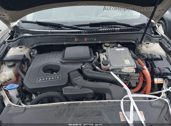 3LN6L2LUXGR623529 2016 LINCOLN MKZ HYBRID Cream Widok z tyłu