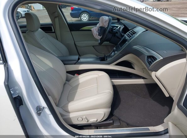 3LN6L5B98LR620461 2020 LINCOLN MKZ Белый 