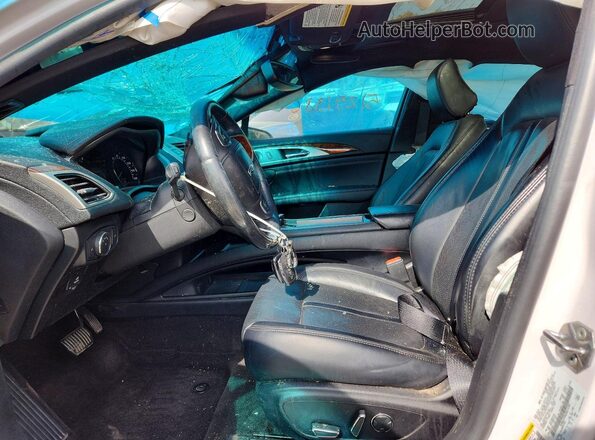 3LN6L5F94LR615185 2020 LINCOLN MKZ White Вид салону спереду