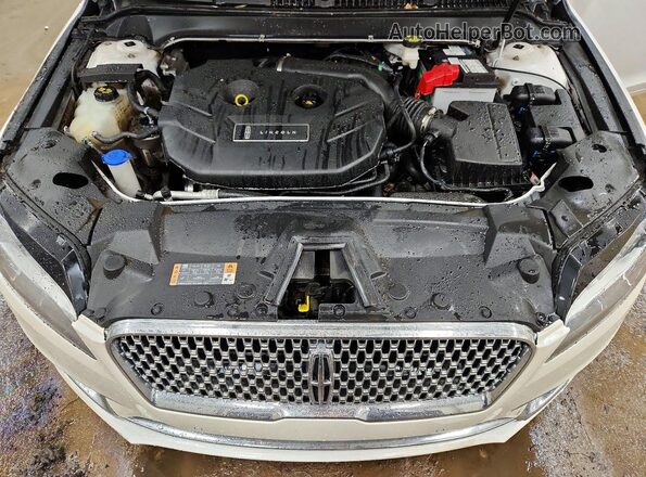 3LN6L5F94LR615185 2020 LINCOLN MKZ White Вид задньої частини салону