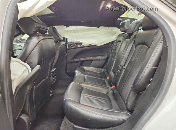 3LN6L5F94LR615185 2020 LINCOLN MKZ White Вид задніх сидінь