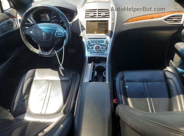 3LN6L5MU5JR627480 2018 LINCOLN MKZ Белый Вид панели приборов